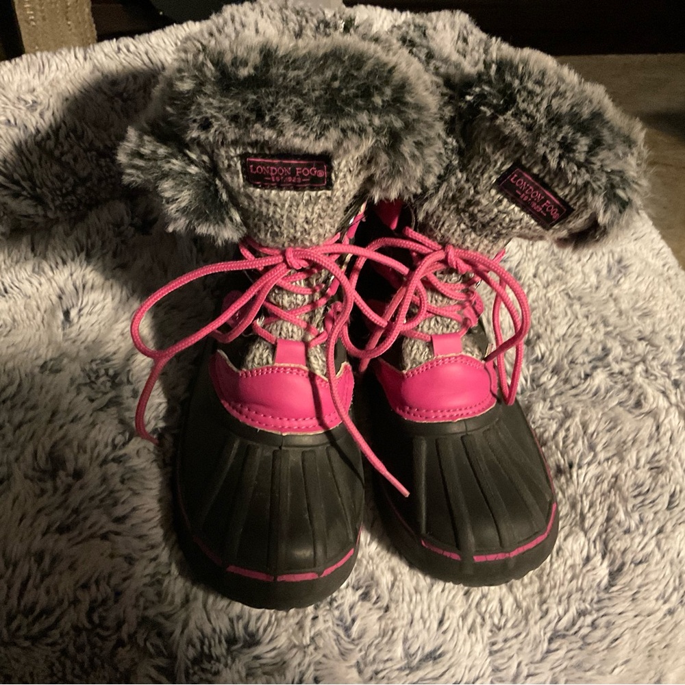 London Fog Black/Pink boots